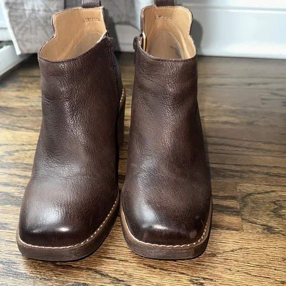 Crown Vintage booties - Picture 8 of 11